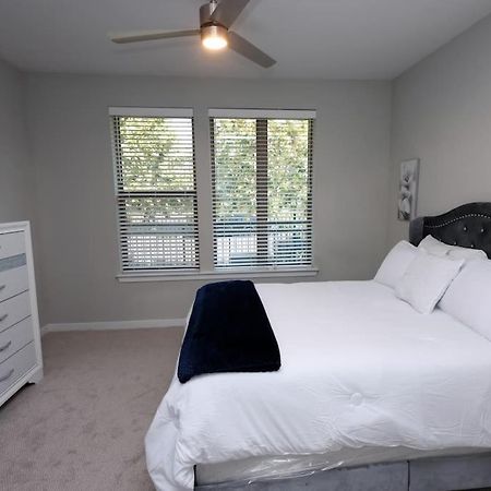 Comfortable Getaway Downtown Htx Х'юстон Екстер'єр фото